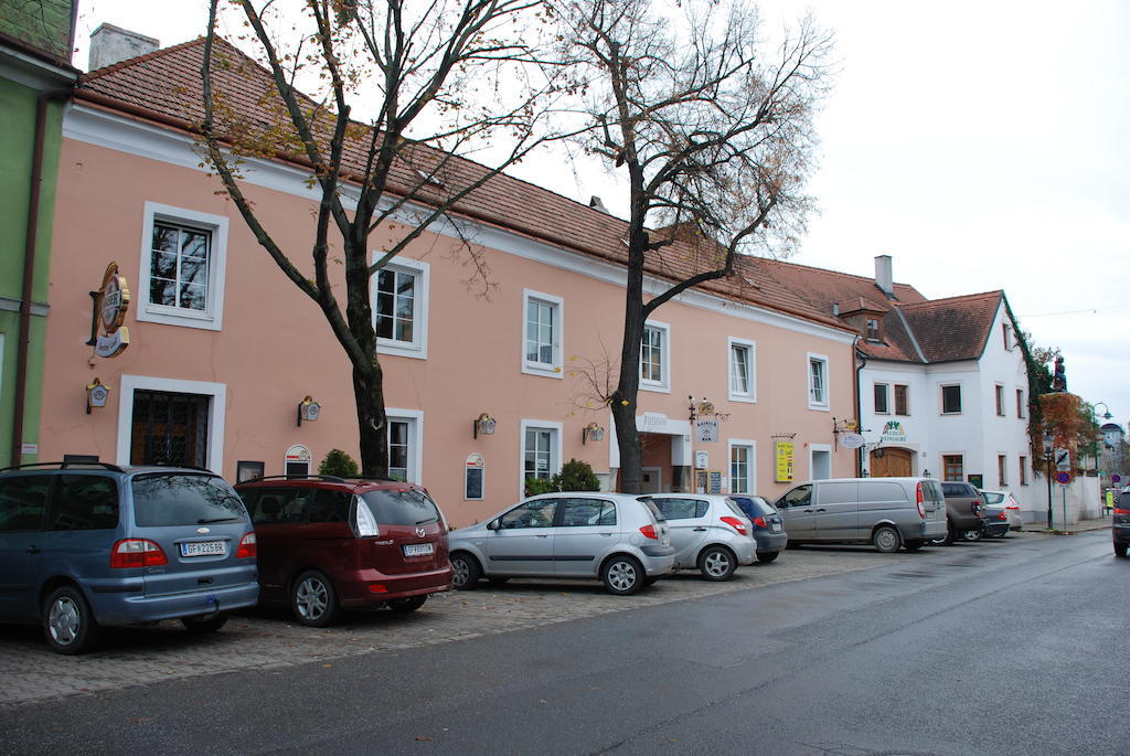 Gasthof Ludl Groß-Enzersdorf Dış mekan fotoğraf