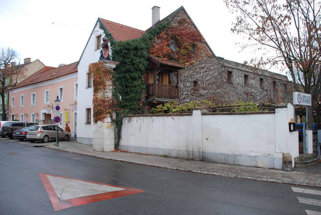 Gasthof Ludl Groß-Enzersdorf Dış mekan fotoğraf